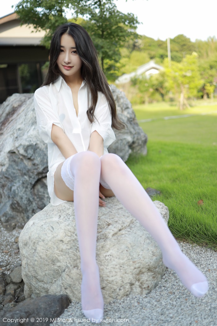[MFStar范模学院] 2019.10.11 Vol.219 Betty林子欣 [53P/140MB]
