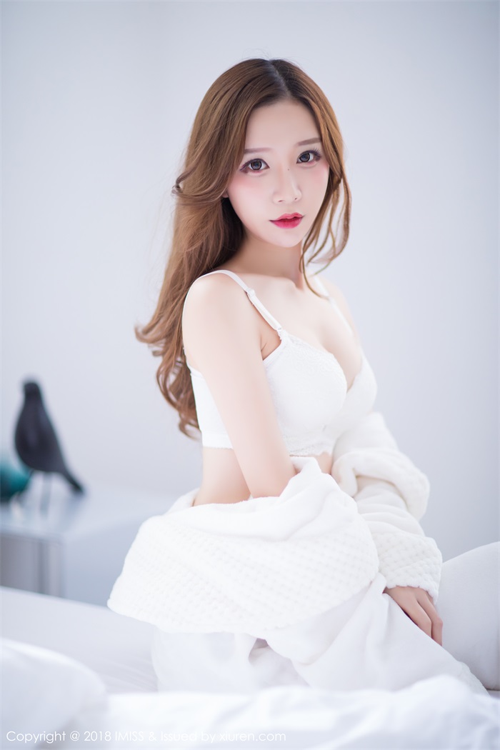 [IMiss爱蜜社] 2018.05.02 Vol.233 小琳 [44P/143MB]