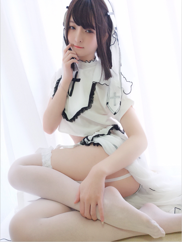 一小央泽-白修女