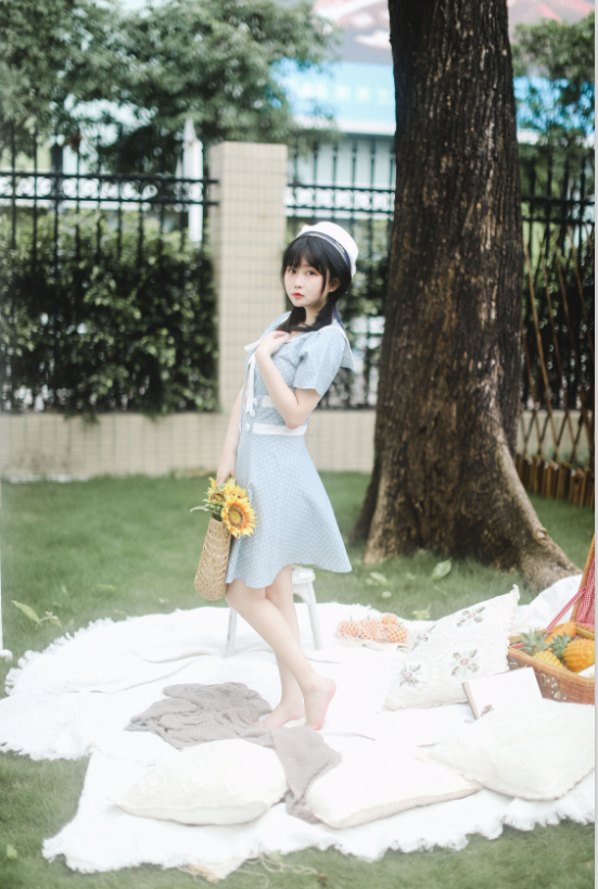 是依酱吖 NO.000 依酱私人拍摄图 [30P-165MB]