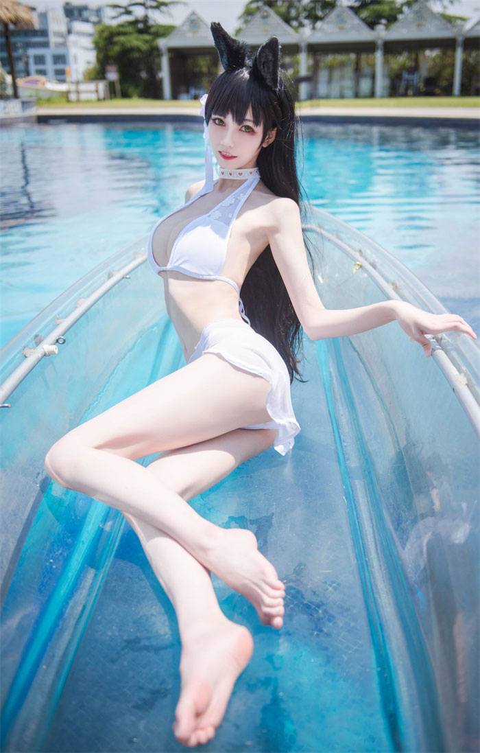 微博红人-动漫博主@你的负卿 爱党泳装 [18P/134MB]