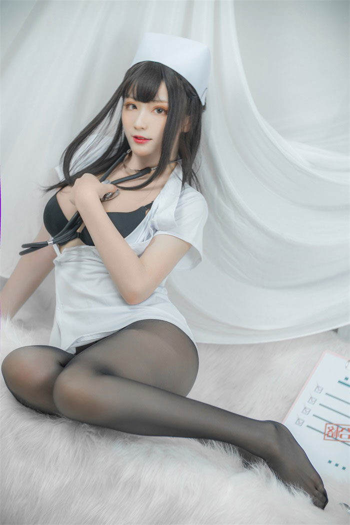 微博人气博主@起司块wii-白护士 [72P/4V/767MB]