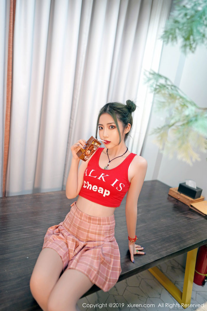 [XIUREN秀人网] 2019.07.16 No.1550 贾诗晗 [48P/136MB]