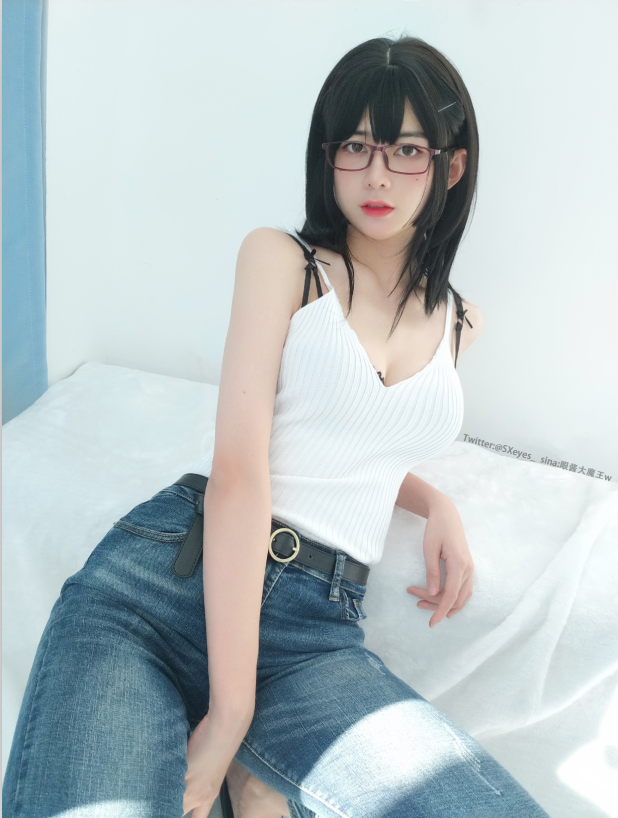 眼酱大魔王w NO.003 牛仔裤 [32P-117M]
