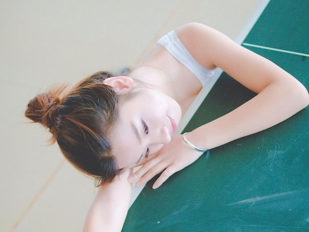 青春活力的女生