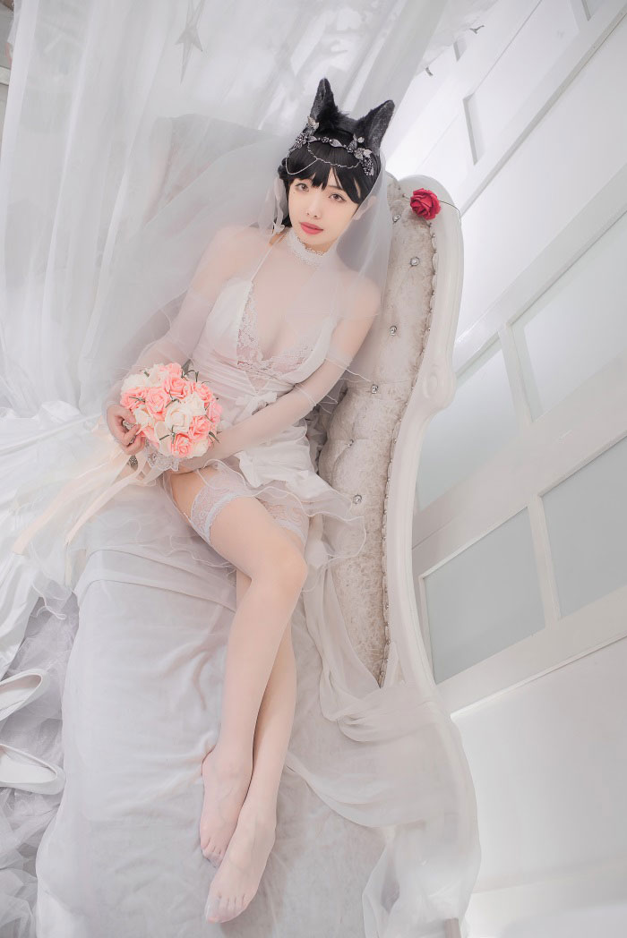 微博红人Coser@雯妹不讲道理 爱宕花嫁 [32P/282MB]