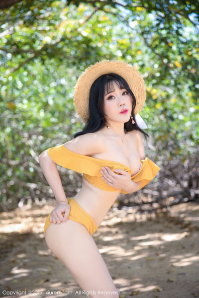 [XIUREN秀人网] 2017.11.24 No.855 兜豆靓Youlina [48P/147MB]