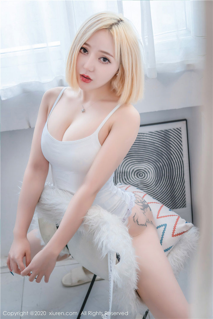 [XiuRen秀人网] 2020.12.01 No.2842 文静儿 第一弹写真 [60+1P580M]