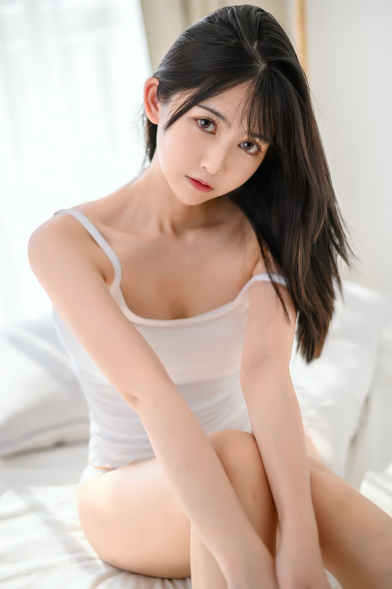鳗鱼霏儿No.046 - 白背心 [41P1V519MB]