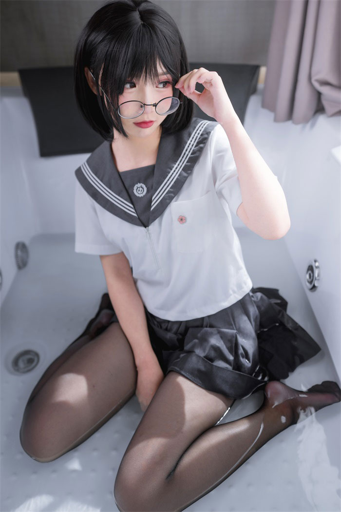 面饼仙儿 NO.016 脑内少女 黑丝JK [25P-241MB]