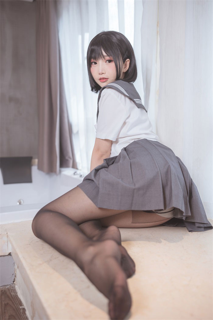 面饼仙儿 NO.016 脑内少女 黑丝JK [25P-241MB]