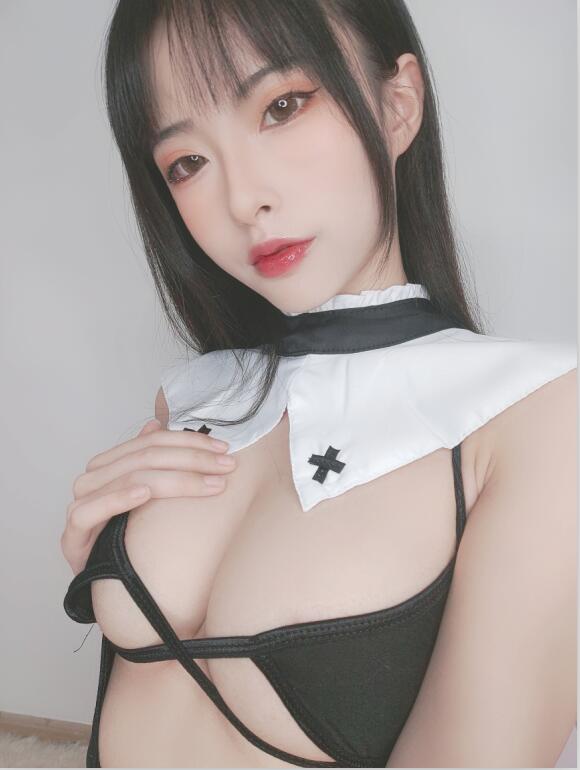 清水由乃 - NO.10 黑丝修女  [29P3V-65MB]