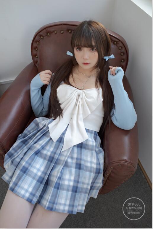 古川kagura - NO.69 森萝财团 有料 008 古川kagura 沙发上的白丝 [66P791M]