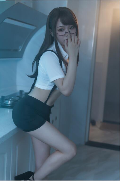 七月喵子 - NO.12 眼镜娘1号 [21P-91MB]