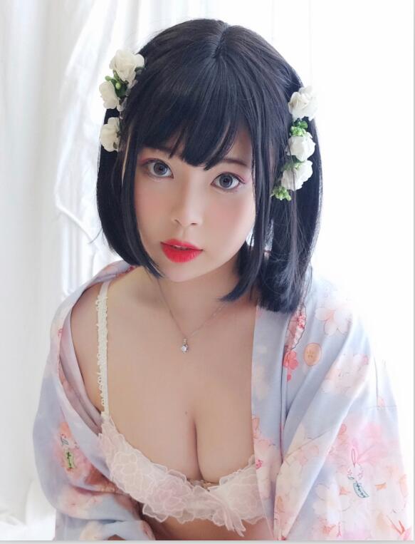 白烨 - NO.02 花与酒与少女 66P6V50M