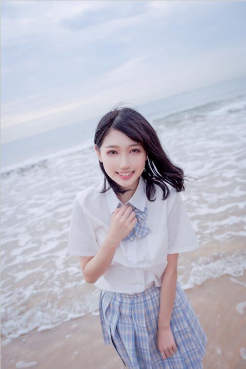 周叽是可爱兔兔 - NO.20 海边JK [35P-252MB]