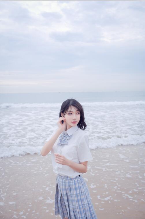 周叽是可爱兔兔 - NO.20 海边JK [35P-252MB]