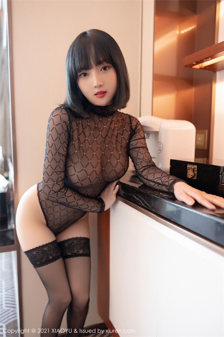 [XIAOYU语画界] 2021.04.26 VOL.516 豆瓣酱 黑色服饰性感写真 [50+1P462M]