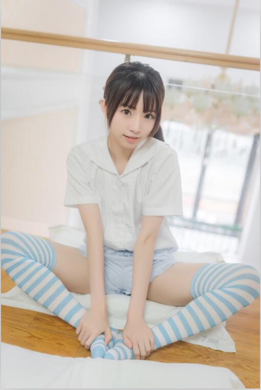 绮太郎_Kitaro - NO.40 蓝白条纹袜 [42P-110MB]