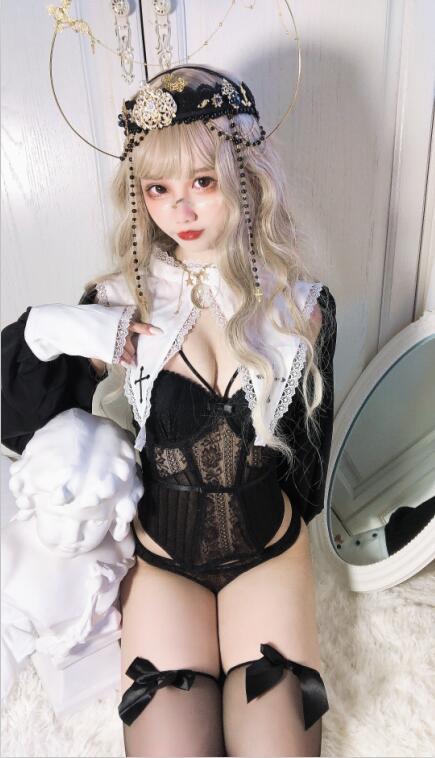 果咩酱w - NO.14 叛逆修女 [30P-207MB]