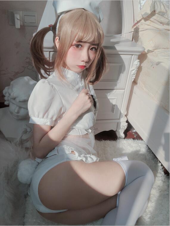 果咩酱w - NO.15 兔兔护士 [12P-64MB]