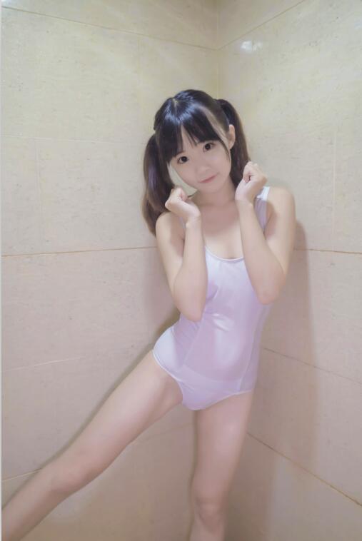 御子Yumiko - NO.04 白色死库水 [18P-75MB]