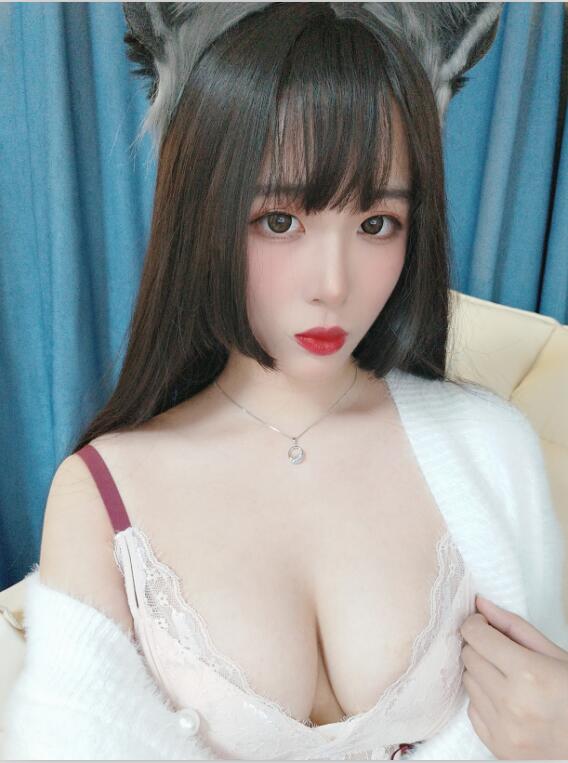 轩萧学姐 - NO.03 犬系小姐姐 [15P3V-270MB]
