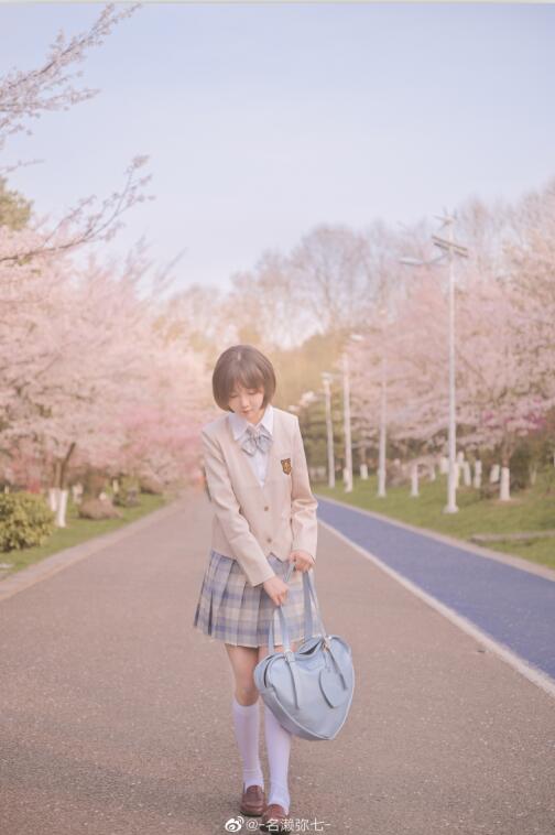 名濑弥七 - NO.03 樱花 [14P-83MB]