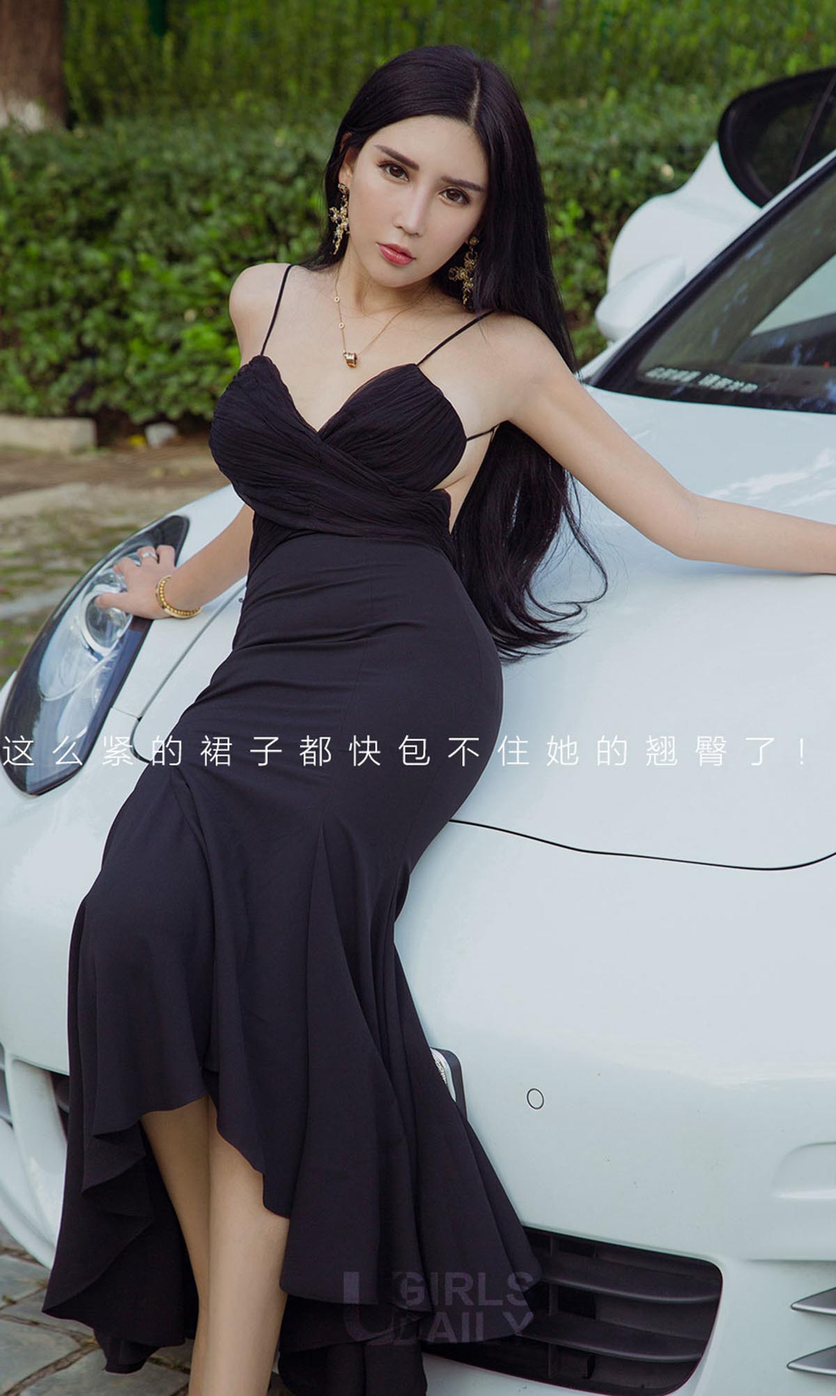 [爱尤物]2018 NO.1208 艾霓莎一花路放[35P／37.7M]