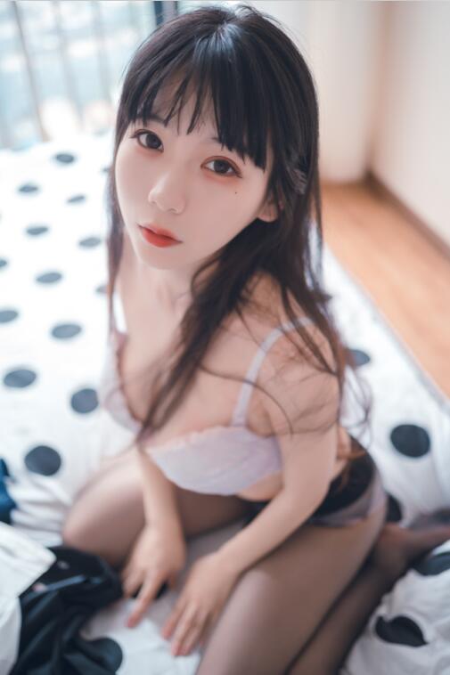 usejan(蓝蓝) - NO.05 私语 [50P-107MB]