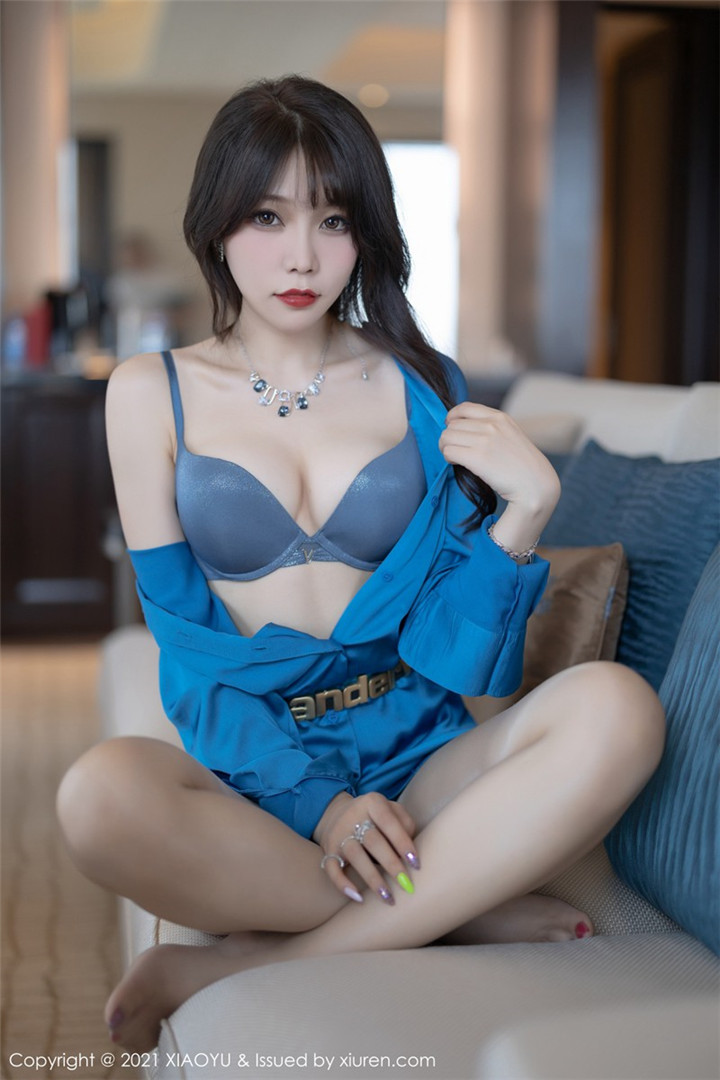 [XIAOYU语画界] 2021.07.12 VOL.568 芝芝Booty 简约服饰与朦胧丝袜写真套图[103+1P]