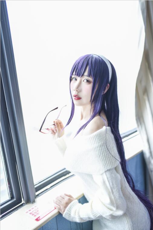 九曲Jean - NO.25 毛衣学姐 [45P-290MB]