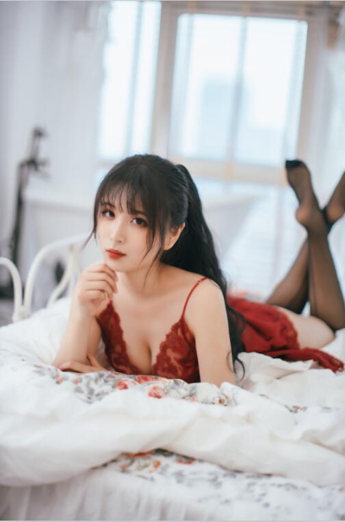 轩萧学姐 - NO.09 Claret [27P-318MB]