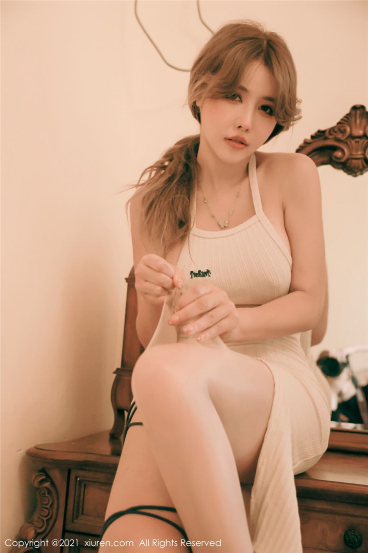 [XiuRen秀人网] 2021.08.12 No.3789 肉晴MINI 新人模特 第三套写真[53+1P]