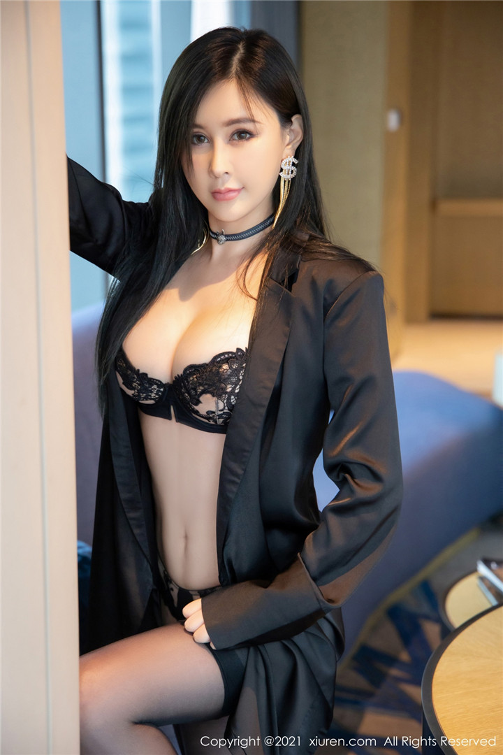 [XiuRen秀人网] 2021.08.17 No.3806 新人模特@闫璐璐 首套写真套图 [40+1P]