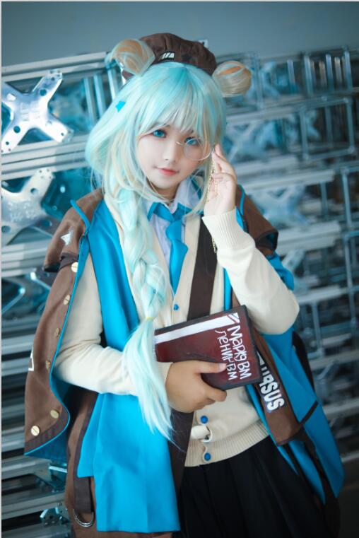 二一不是二一NO.007-明日方舟 真理 COS 4P7M