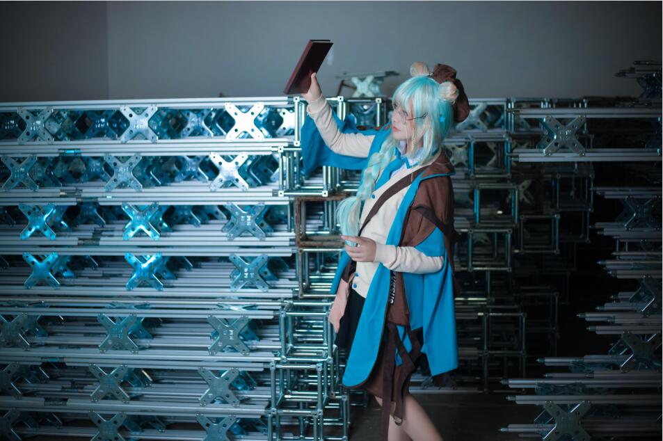 二一不是二一NO.007-明日方舟 真理 COS 4P7M