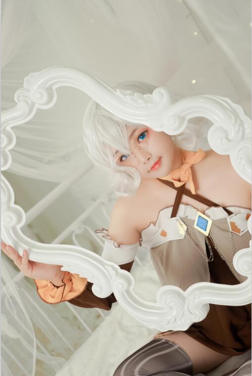 二一不是二一NO.008-王者荣耀 COS 美少女 张良性转 5P4M