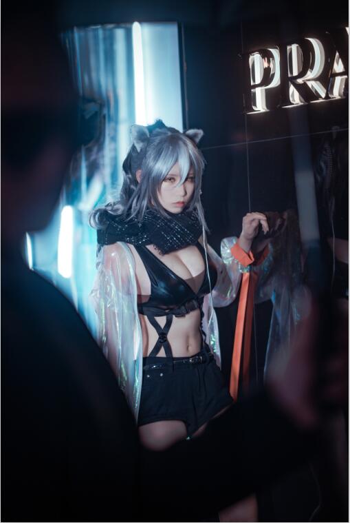NO.28 爱老师_PhD-明日方舟 [17P-162MB]
