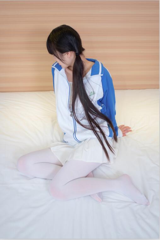 西尔酱 - NO.13 校服白丝 [77P-150MB]