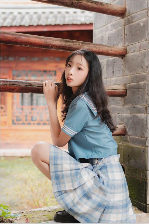 西瓜少女 - NO.01 丽江写真JK [44P-325MB]