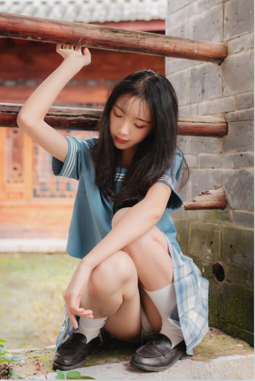 西瓜少女 - NO.01 丽江写真JK [44P-325MB]