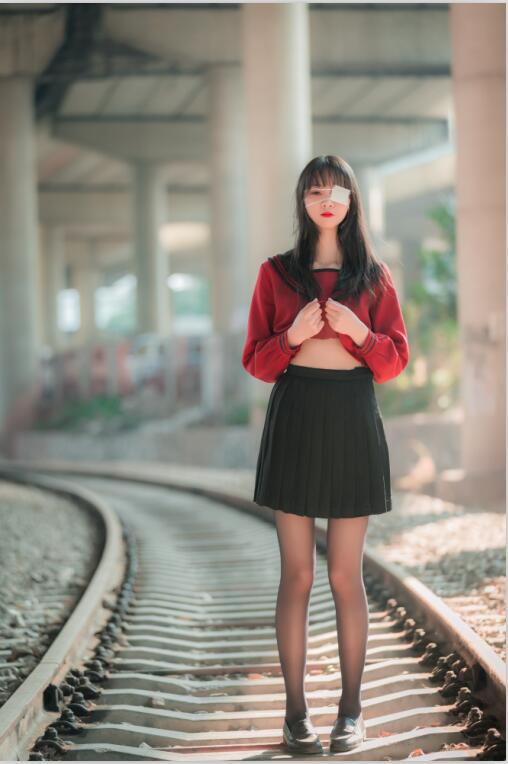 西瓜少女 - NO.11 铁轨成片 [47P-721MB]