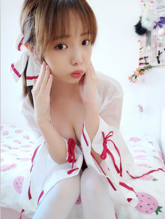 雯妹不讲道理 - NO.006 1号本 巫女 [17P-174MB]