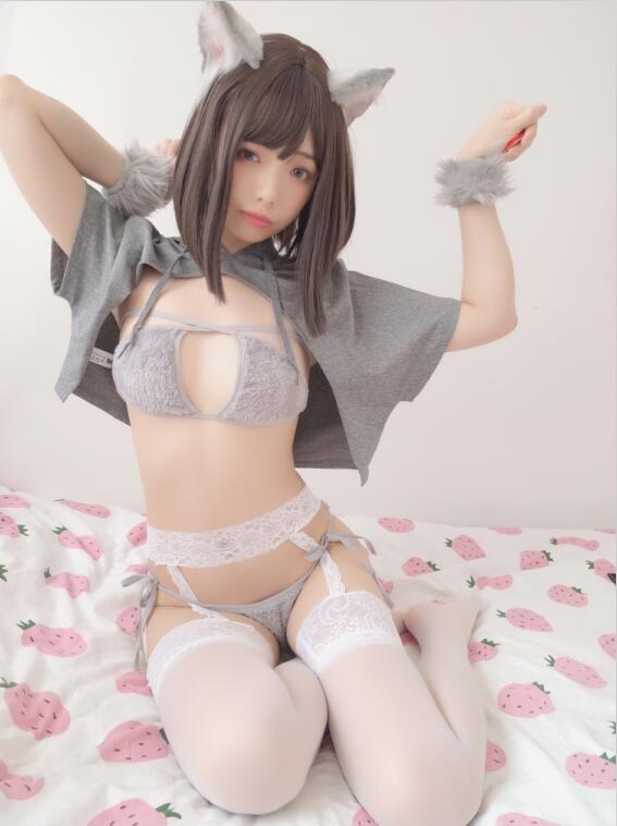 雯妹不讲道理 - NO.016 灰色兽耳猫娘 [42P1V-98MB]