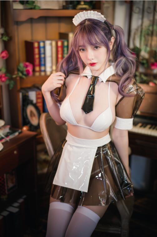 雯妹不讲道理 - NO.073透明皮衣女仆[40P-1V-839M】