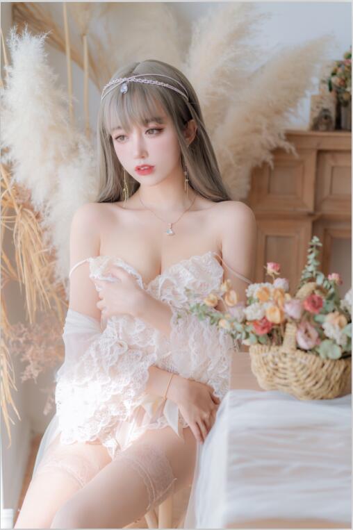 过期米线线喵 -NO. 0140 凡尔赛公主 [52P-80MB]
