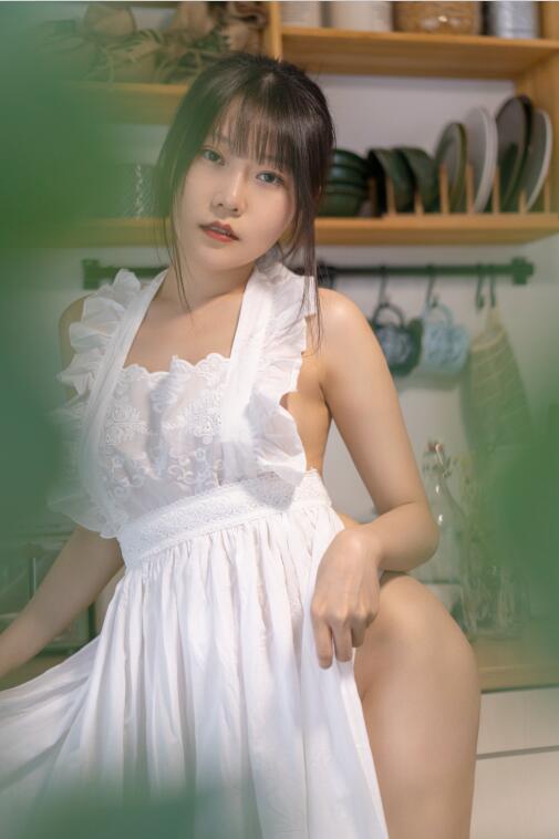 香草喵露露 - NO.14 厨娘 [55P1V-