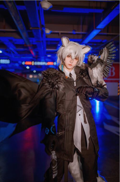 渊秧 - NO.18 明日方舟-银灰cos 13p