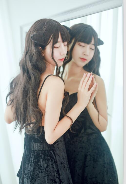 黑川 NO.16 小恶魔黑裙子 [31P